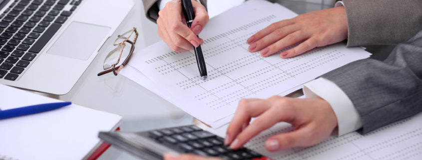 مشاور مالی و حسابداری