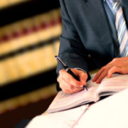 مشاور جرائم مالياتی